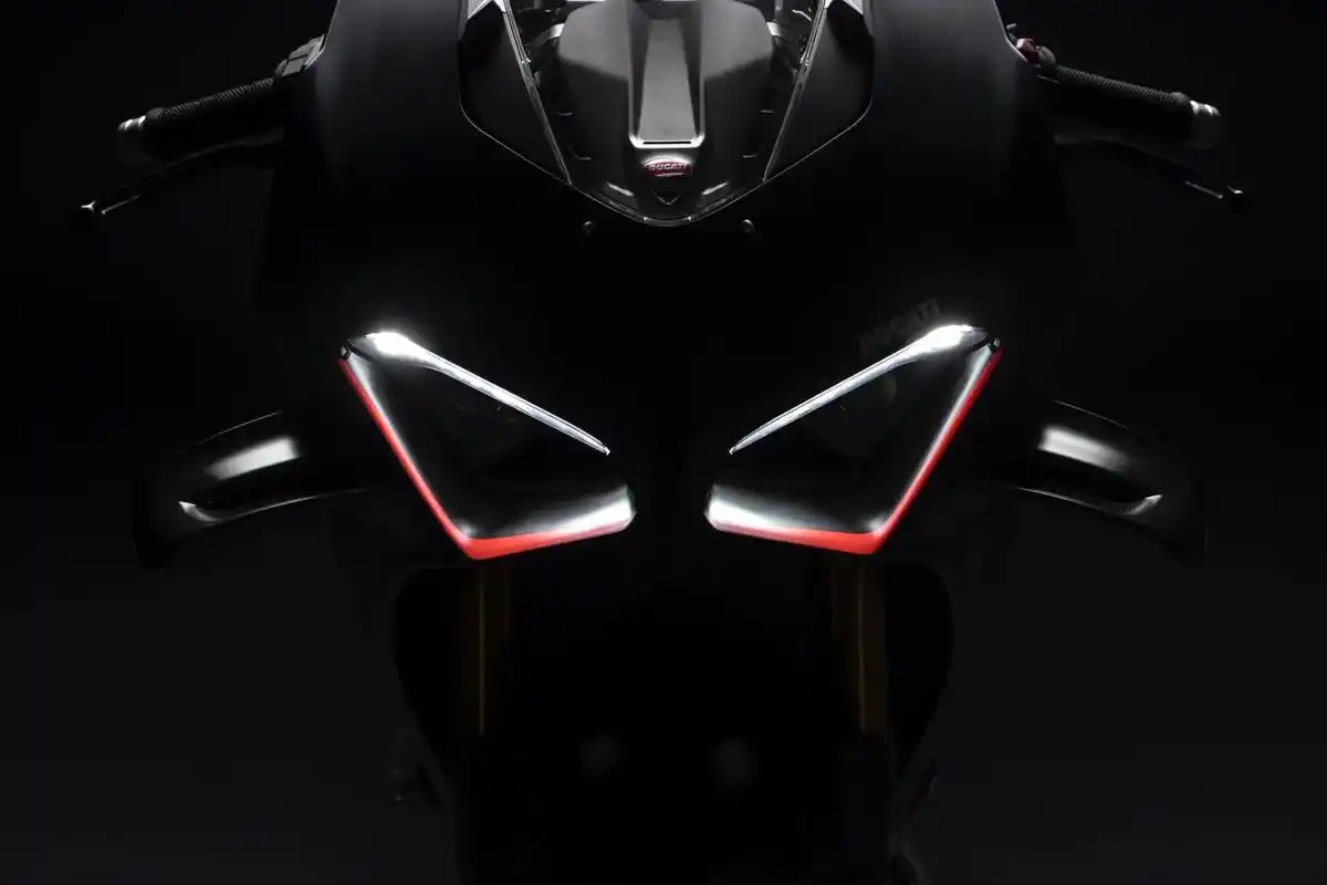 ducati.#杜卡迪 v4sp2 高清无码美图鉴赏 本月到 - 抖音