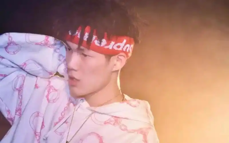 红花会贝贝李京泽 demo三年前029打响了第一站 贝爷拿到了第一冠_哔哩