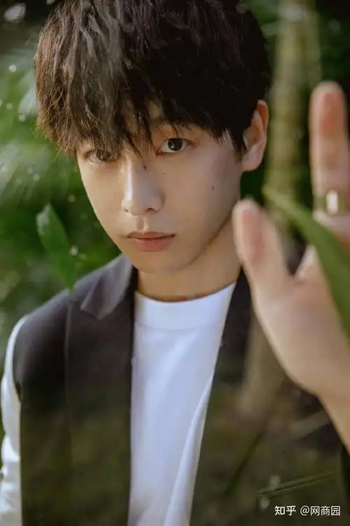 彭昱畅一个日系感爆棚毫无包袱真诚又可爱的闪光少年