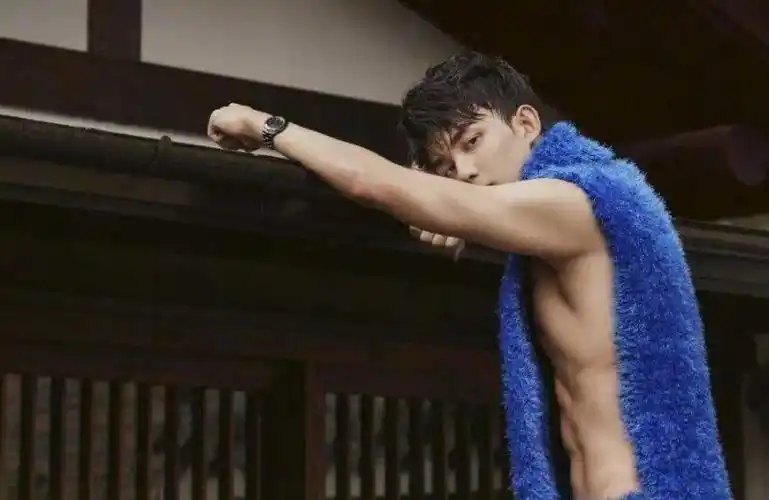 吴磊化身肌肉猛男,健身效果明显,更加有男子气概