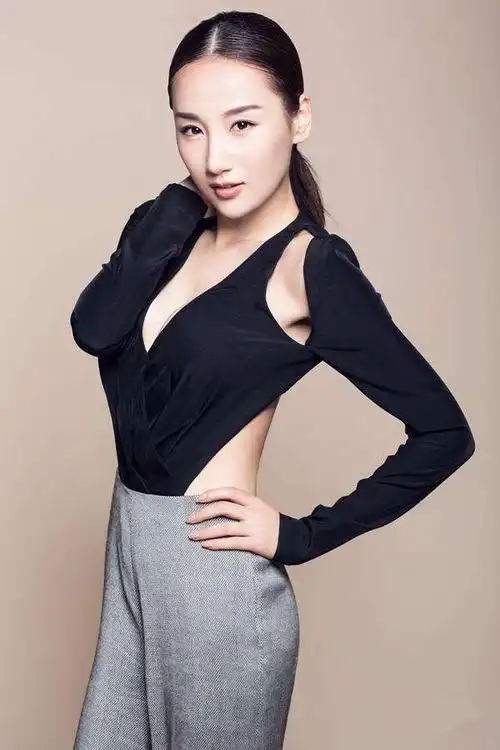 推荐高洋代言费咨询/高洋出场费/高洋代言多少钱?