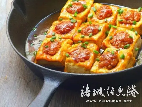 花生油  盐   生抽  蚝油  胡椒粉  鸡粉  香葱两根 客家酿豆腐的做法