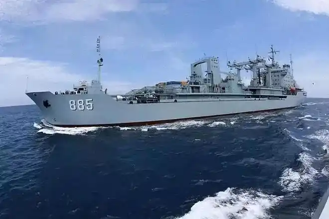 中国海军航速最低的远洋补给舰最大航速仅16节排水量34000吨