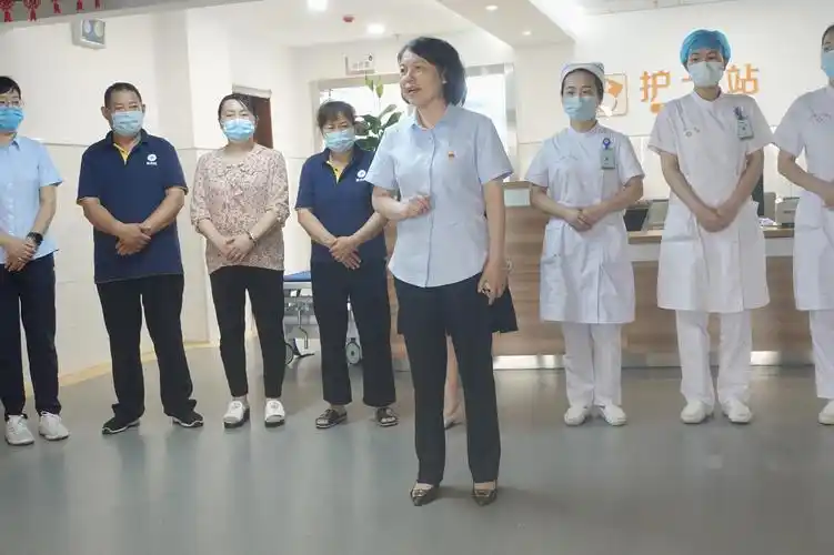 演习流程:①先由杨惠英院长为大家讲解"消防演习活动"流程和注意事项.