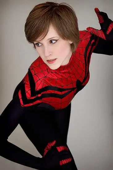 黑"寡妇"来袭 蜘蛛精性感cos (27/28)