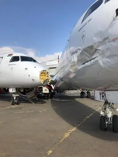 肯尼亚航空两架e190维护时相撞飞机严重受损