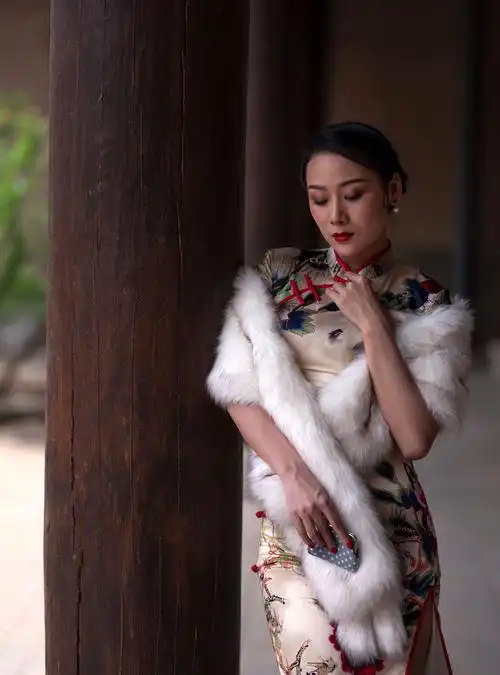 古城夏日旗袍人像