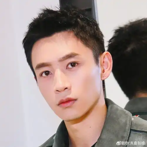 杨洋虞书欣合作?王源戒烟?王安宇抢李现资源?