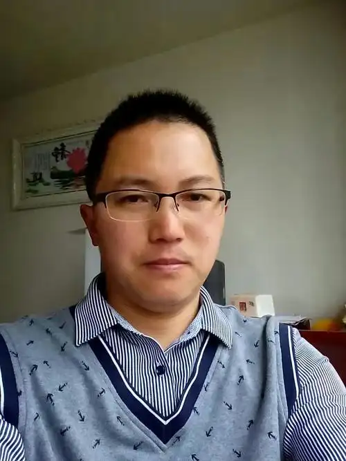 原来是70后的大叔下巴掉地下了