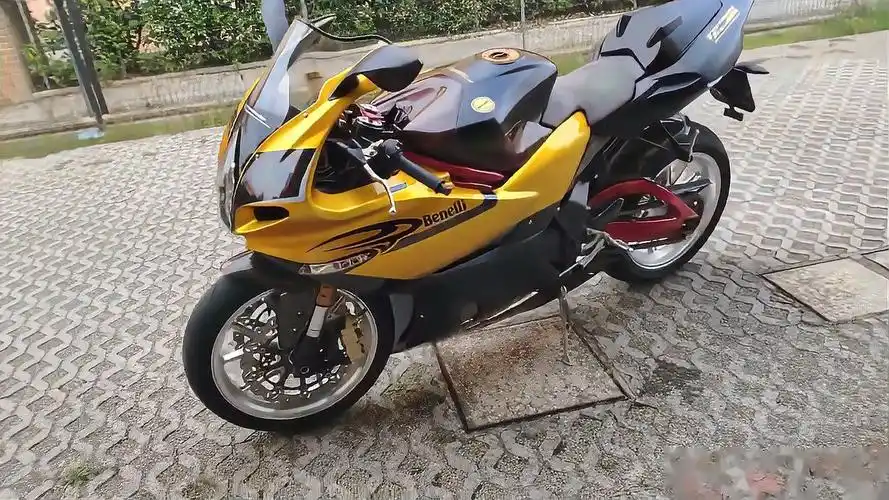 贝纳利飓风1130外观声浪展示,这油箱太个性了!