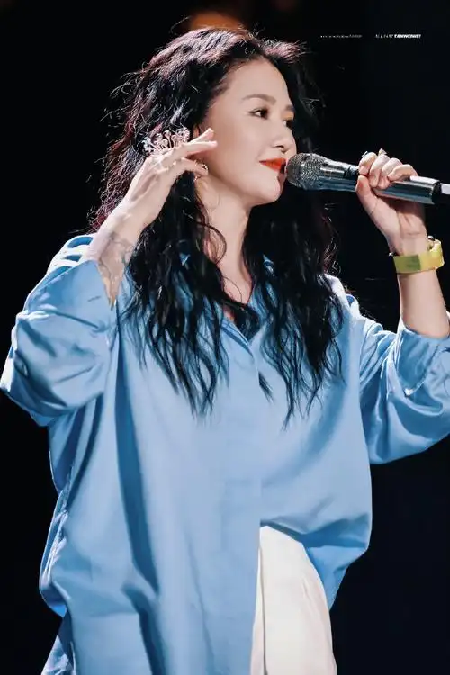 谭维维超话tww#谭维维歌手拿下3次收视第一#tww#谭维维怒音#蝉鸣聒噪