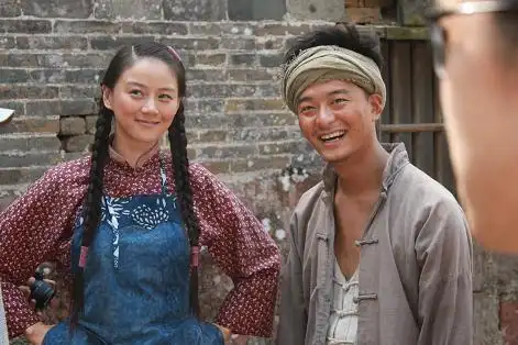 剧照李欣玲新浪娱乐讯 目前,电视剧《兴国,兴国!