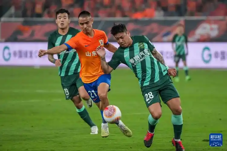 足球中超山东泰山胜浙江