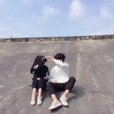 情侣图片唯美有意境一人一张幸福浪漫情头真人大全