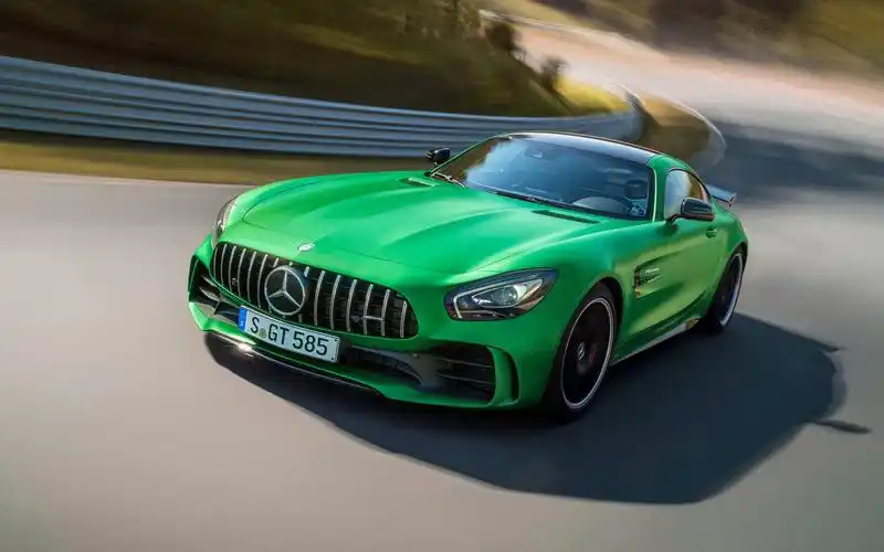 绿色奔驰amggtr炫酷超跑汽车高清桌面壁纸