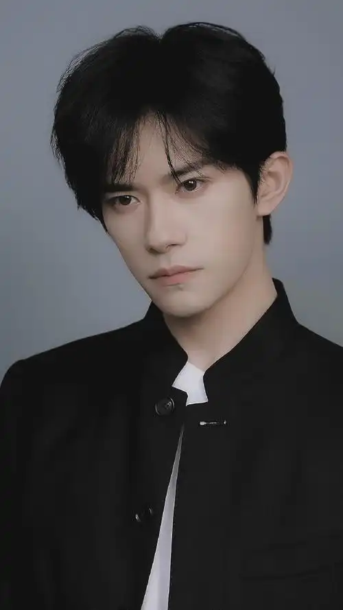 四字 易烊千玺 yyqx 四字弟弟