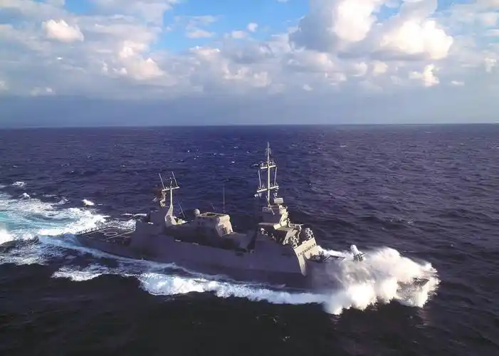 还有丹麦现代化改装mk48海麻雀垂发的飞鱼级导弹艇,俄罗斯海军的900吨