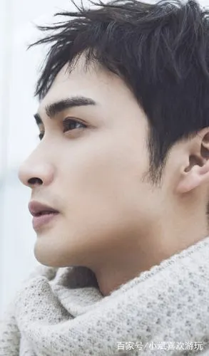 张彬彬:优雅帅气,眼神深情迷人