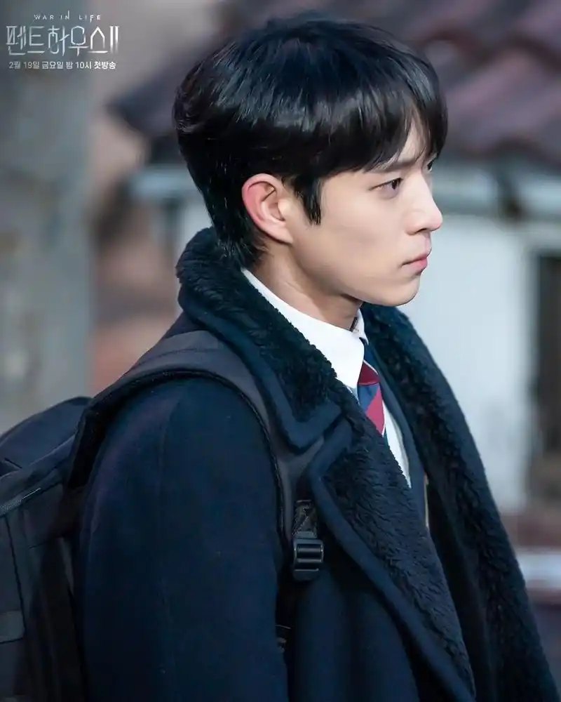 《顶楼》中的周锡勋竟是复旦大学学生,颜值太高,会