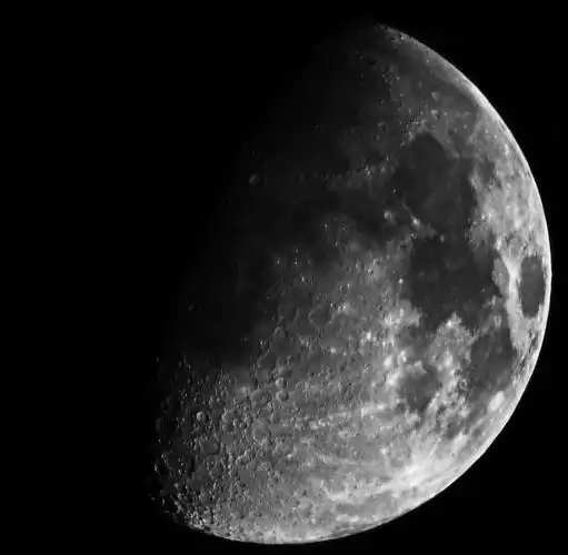 来几张月球的照片给大家欣赏(图片来源自网络 非个人原创)