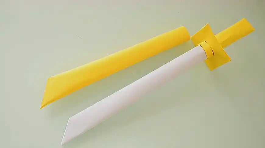 不需要胶水的折纸武器