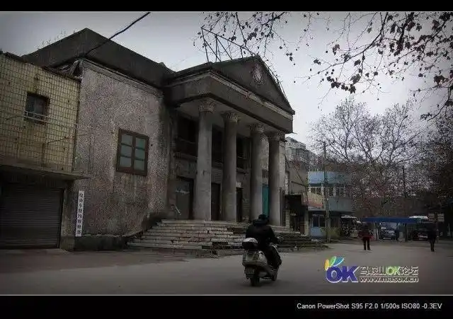 记忆中曾经繁华的老市里