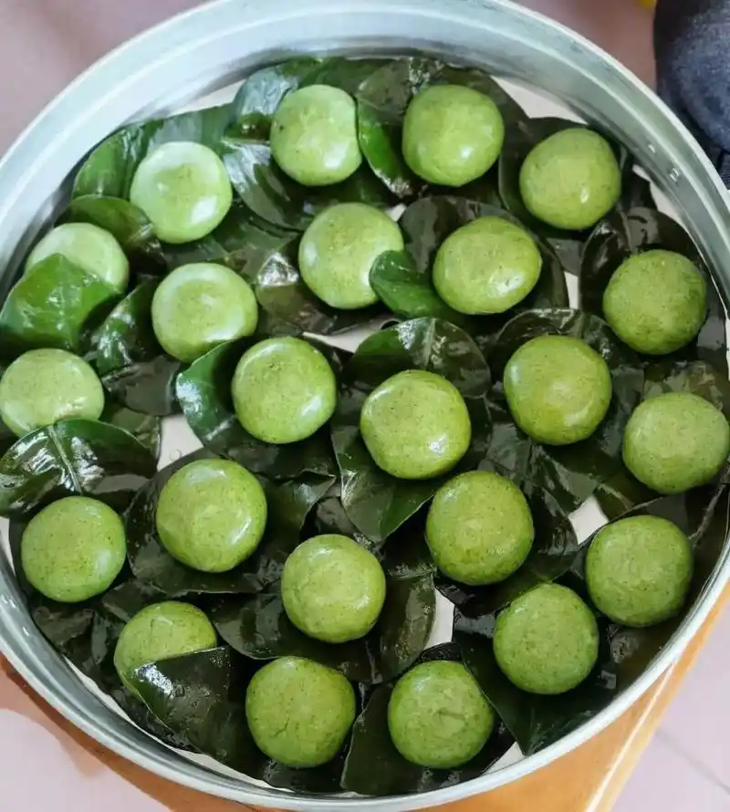 艾叶粑粑,欢迎你来我家吃,我自己亲自做的,欢迎光临,欢迎光临 - 抖音