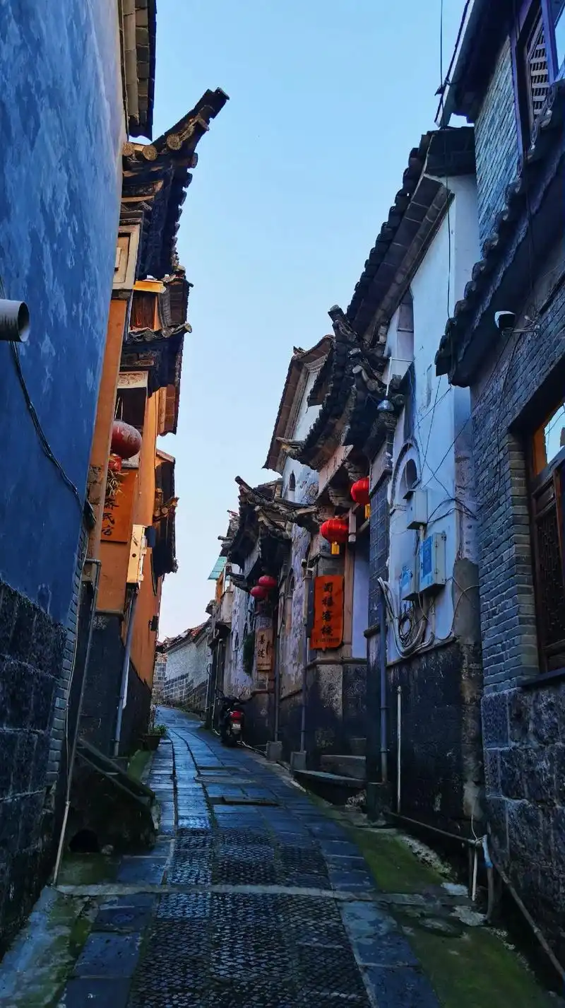 和顺古镇~附攻略 景点介绍:和顺古镇位于云 - 抖音
