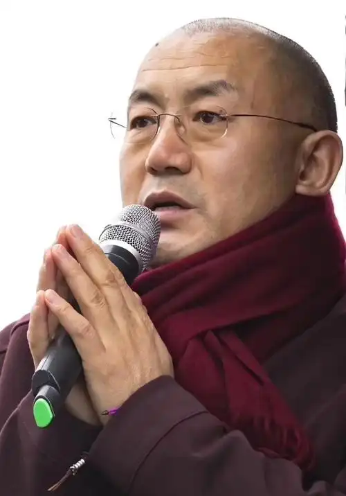 转发微博转发@慈诚罗珠堪布慧灯之光:. 来自中正鹰 - 微博