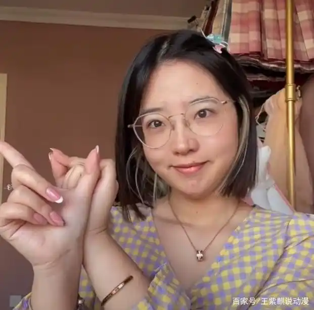 千万网红郝一点素颜照曝光,被嘲像30岁,娇妻人设彻底没了