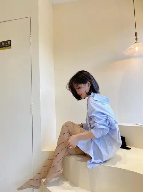 春秋款巴黎世家经典英文字母黑丝秋冬百搭透肉显瘦薄款连裤袜丝袜