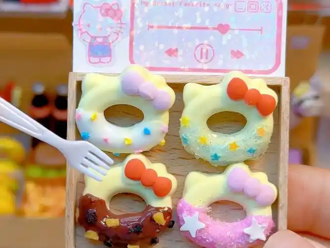 做一盘简单且少女心满满的粘土kittu甜甜圈,一整个爱住了