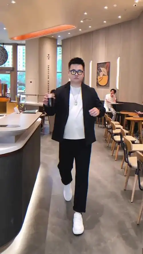 胖子穿西装是真的比瘦子好看不接受任何反驳微胖穿搭