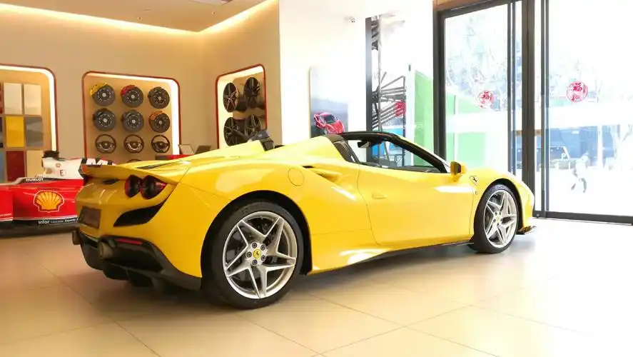 【图】ferrari f8 spider ,骚黄色_法拉利f8论坛_汽车之家论坛