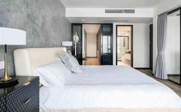 床头对着门如何化解