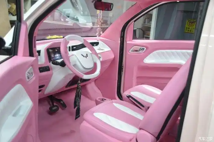 上海五菱宏光mini马卡龙个性换新装内饰大改作业完工