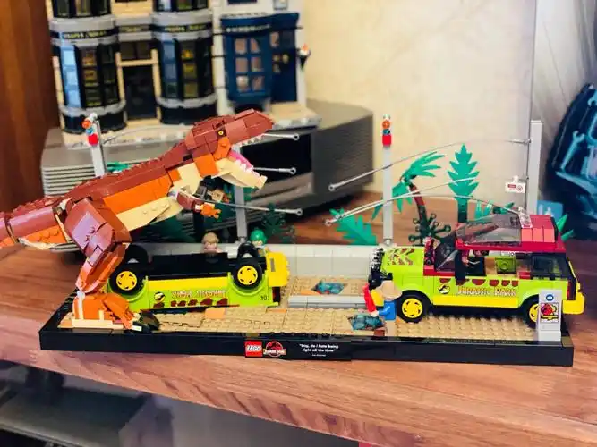 乐高新款76956侏罗纪公园霸王龙出逃成品