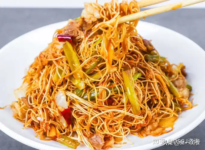 想吃炒面要先煮吗?真正的懒人用干挂面,10分钟做出美味炒面 - 知乎
