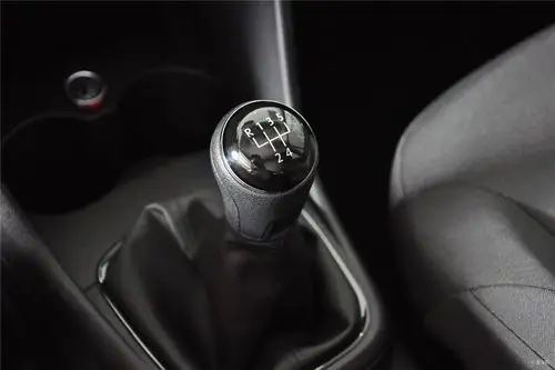 4l 手动 风尚版换挡杆汽车图片-汽车图片大全】-易车网