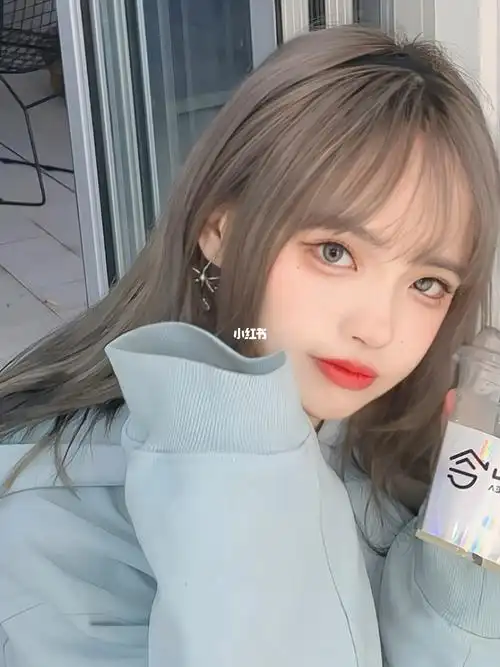 什么颜色头发女生头发颜色显白的头发颜色今年流行头发颜色女生染发