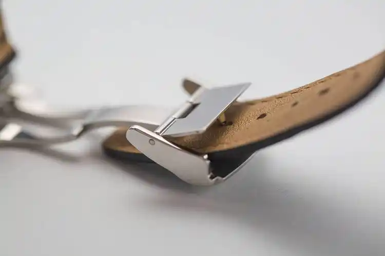 名士教你快速使用折叠扣表带:快拆式双边折叠扣/蝴蝶扣