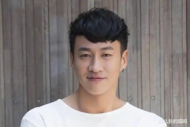 何润东|"人间猛男"何润东,娶个柜台女当妻子,是我一生中最正确的决定