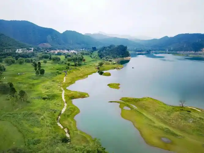 绿野仙踪平谷金海湖碧波岛
