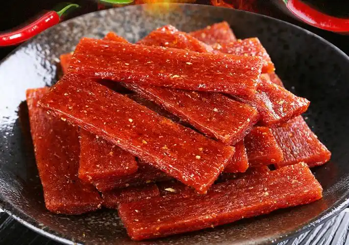 卫龙亲嘴条散称100g辣条辣味素肉辣片小吃麻辣儿时怀旧休闲零食品