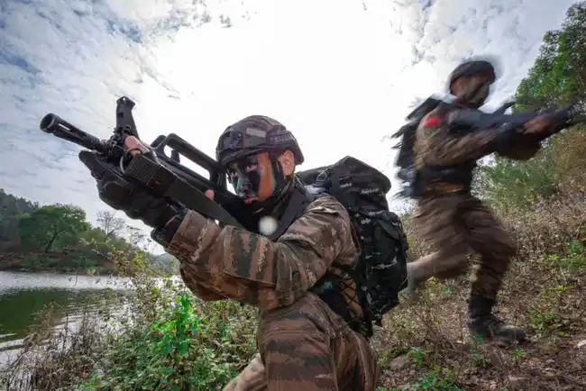 实战实训南部战区部队持续掀起练兵备战热潮