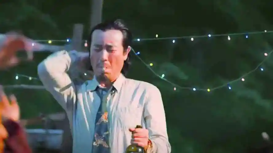 于和伟怎么也想不到自己本色出演的蹦迪画面爆红了