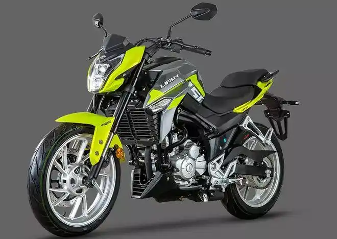 是一款比较适合日常通勤代步的250摩托车