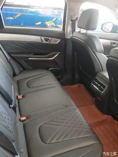 旗舰b级suv之奔腾t99