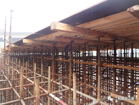 钢管贝雷梁柱式支架法整体现浇箱梁施工技术详细图文多图慎入