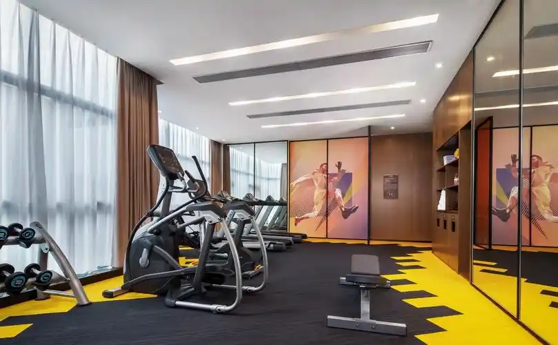 潮州财富中心希尔顿欢朋酒店